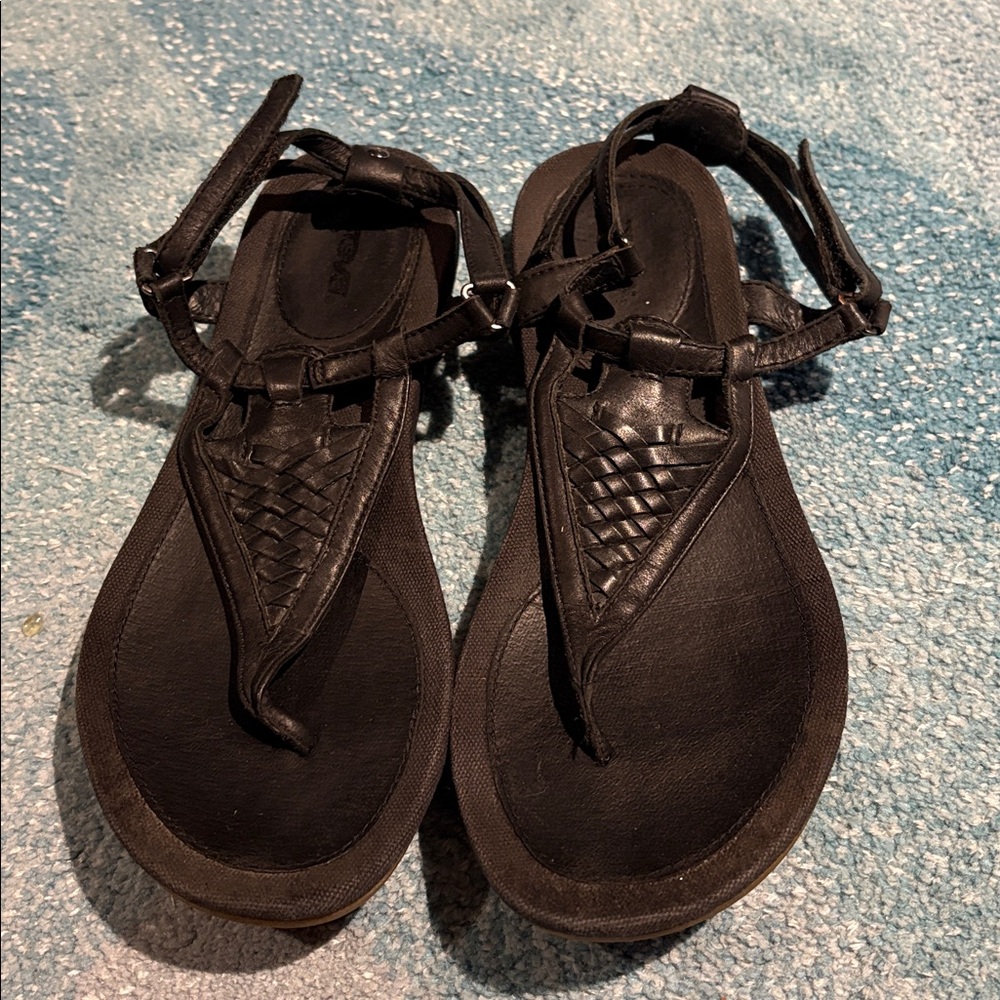 Teva Strappy Toe Sandals, Sz 8